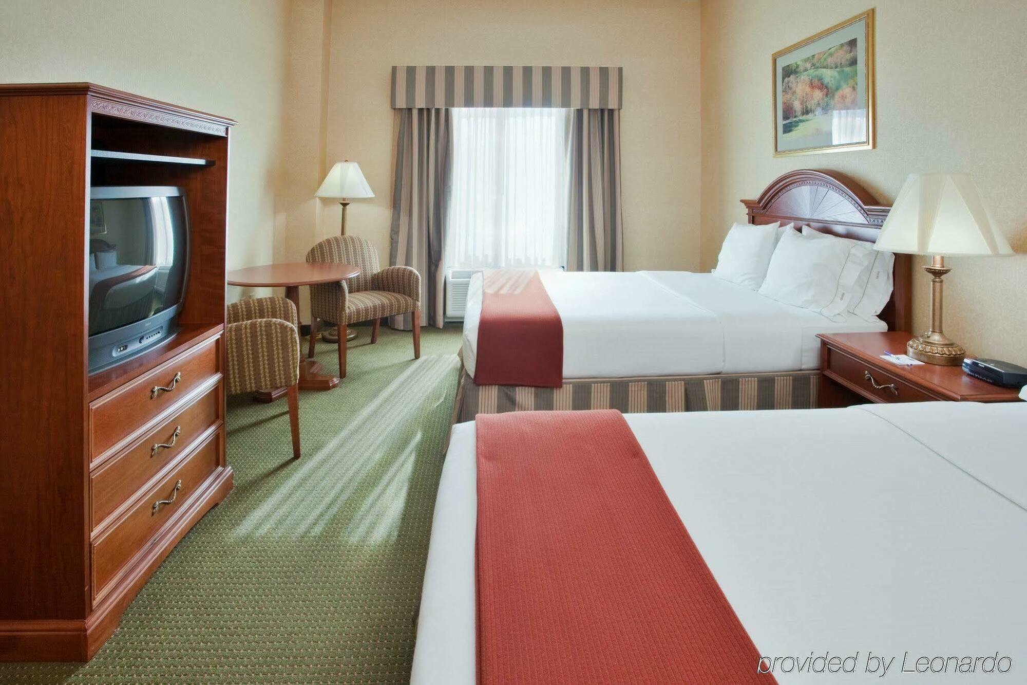 Holiday Inn Express Hotel & Suites Drums-Hazelton By Ihg Habitación foto